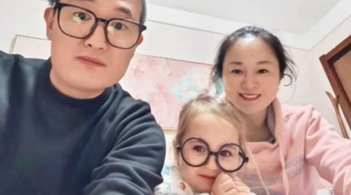 Светловолосая голубоглазая девочка родилась у китайской пары