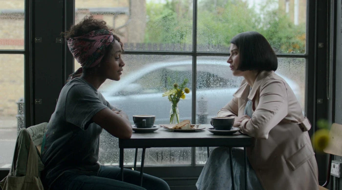 В её глазах (мини–сериал 2021)